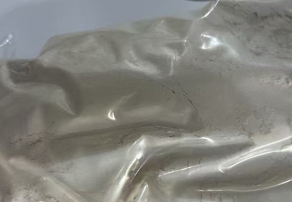 2-methoxy-4-(4-morpholinopiperidin- 1-yl)aniline